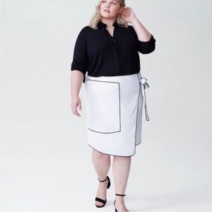 Universal Standard Navia Outline Faux Wrap Skirt Size L/22